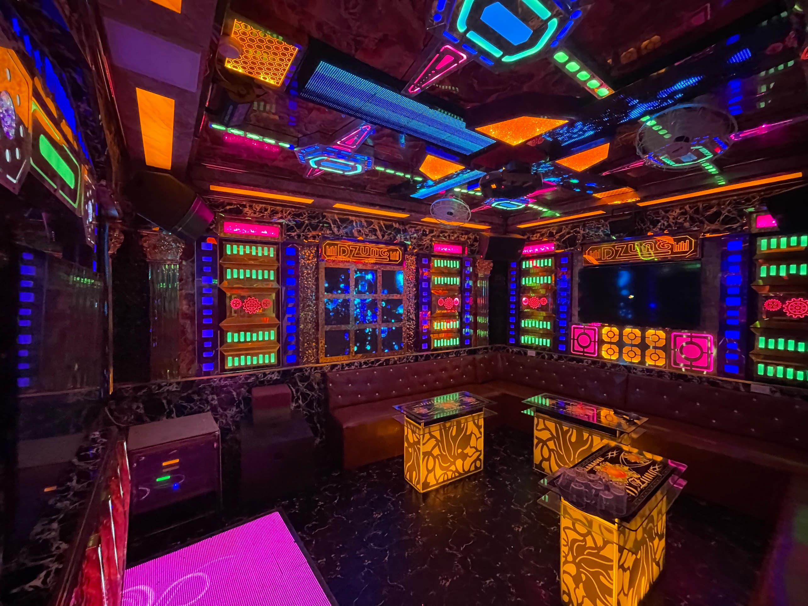 Phòng thường - Phòng karaoke ở Huế tại Karaoke Dzũng